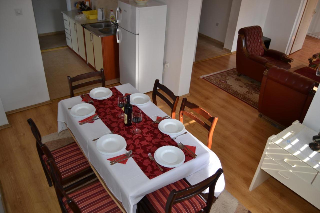 Apartments Dobrisa Kotor Bagian luar foto