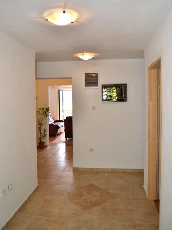 Apartments Dobrisa Kotor Bagian luar foto