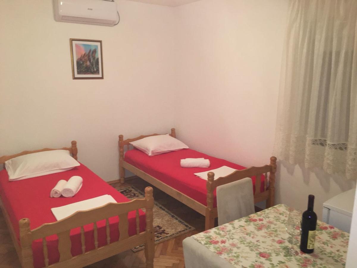 Apartments Dobrisa Kotor Bagian luar foto